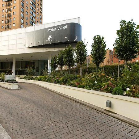 Point West Apartments لندن المظهر الخارجي الصورة