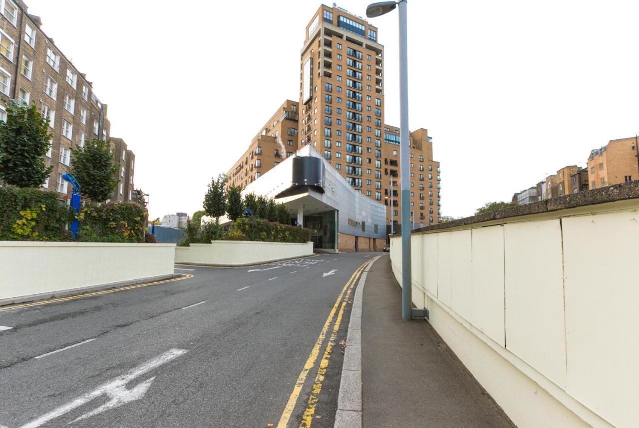 Point West Apartments لندن المظهر الخارجي الصورة