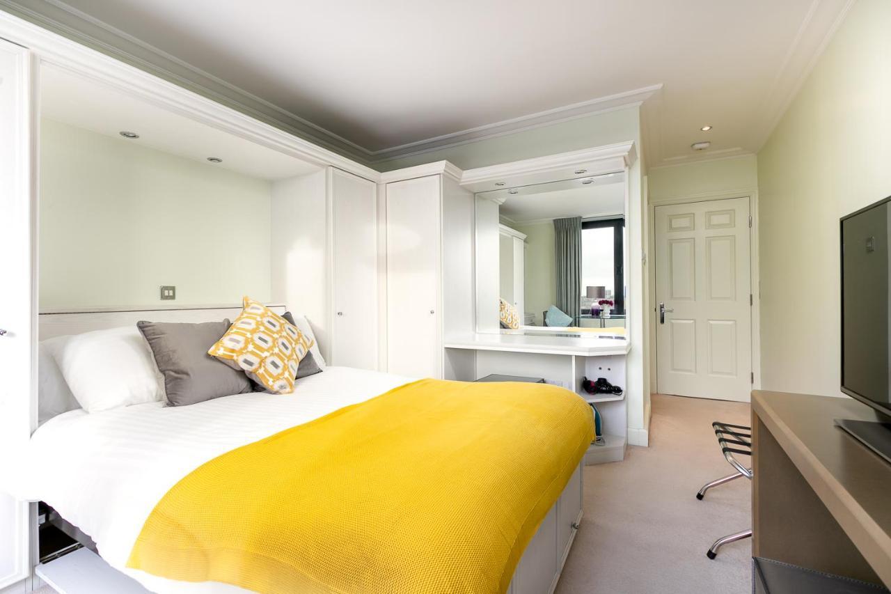 Point West Apartments لندن المظهر الخارجي الصورة