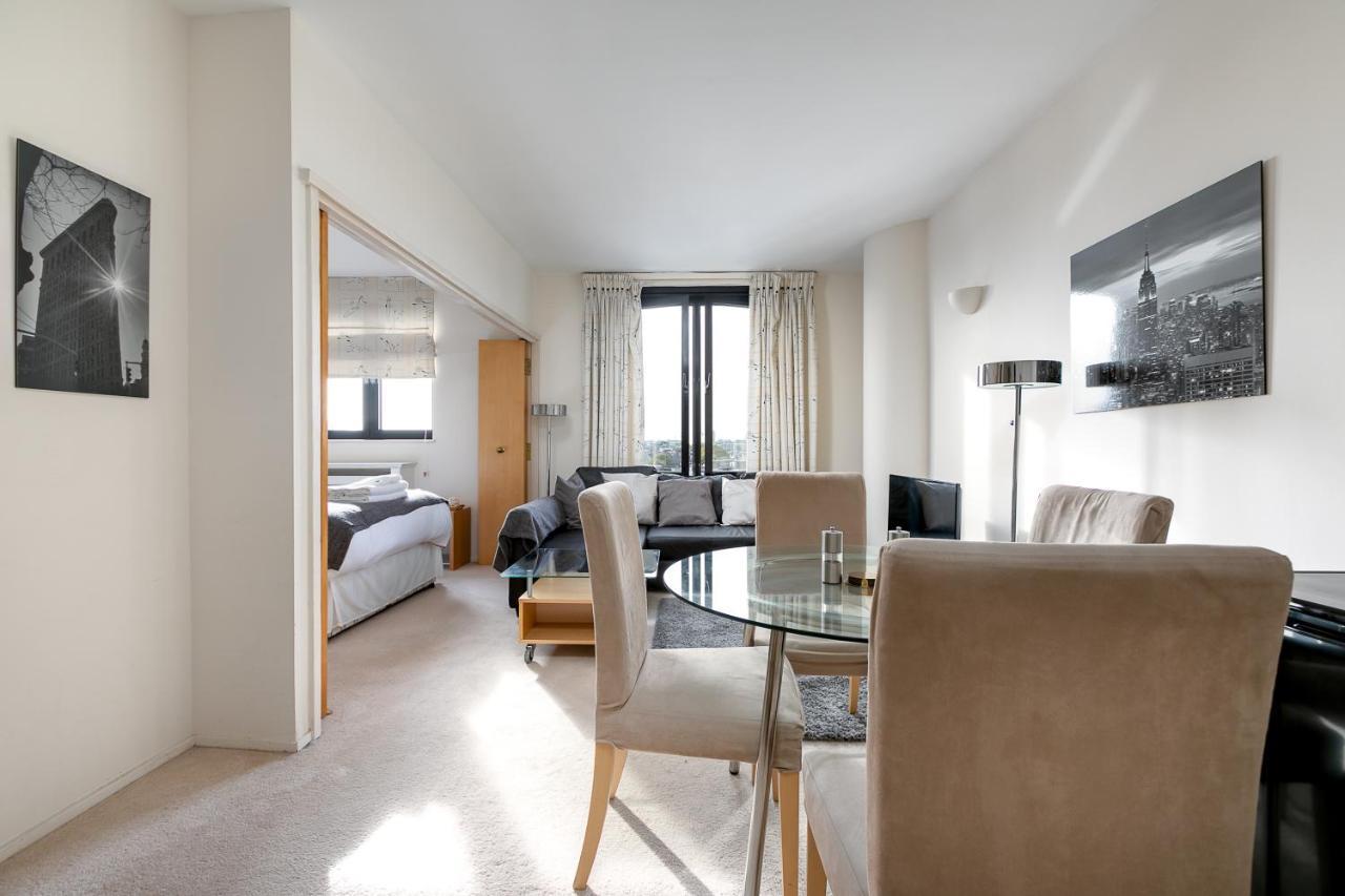 Point West Apartments لندن المظهر الخارجي الصورة