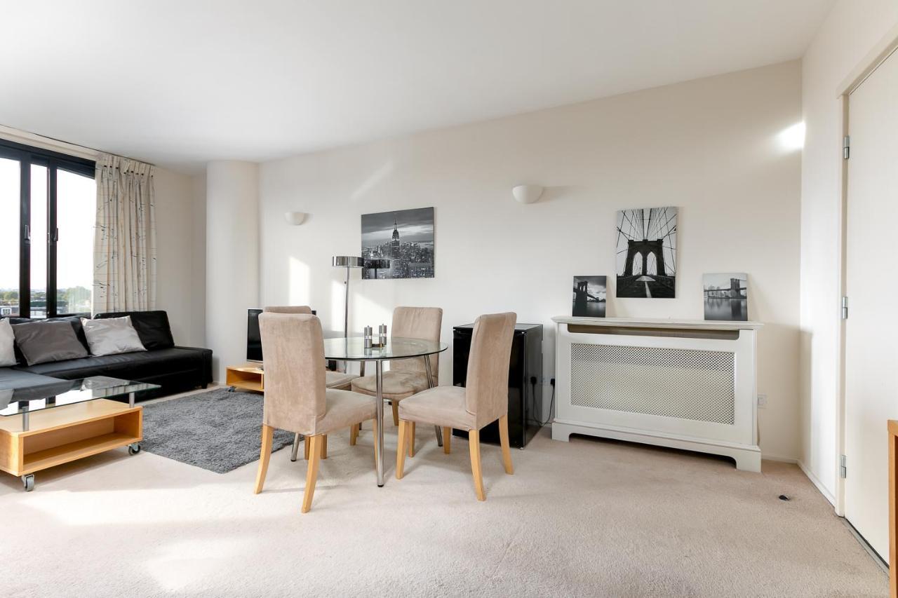 Point West Apartments لندن المظهر الخارجي الصورة
